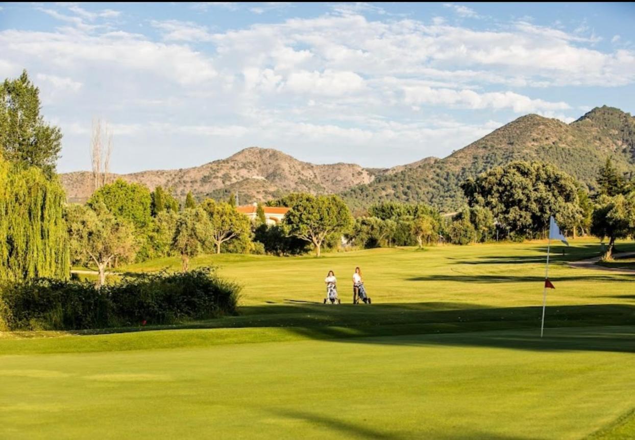 Casa-De-Golf Daire Alhaurín de la Torre Dış mekan fotoğraf